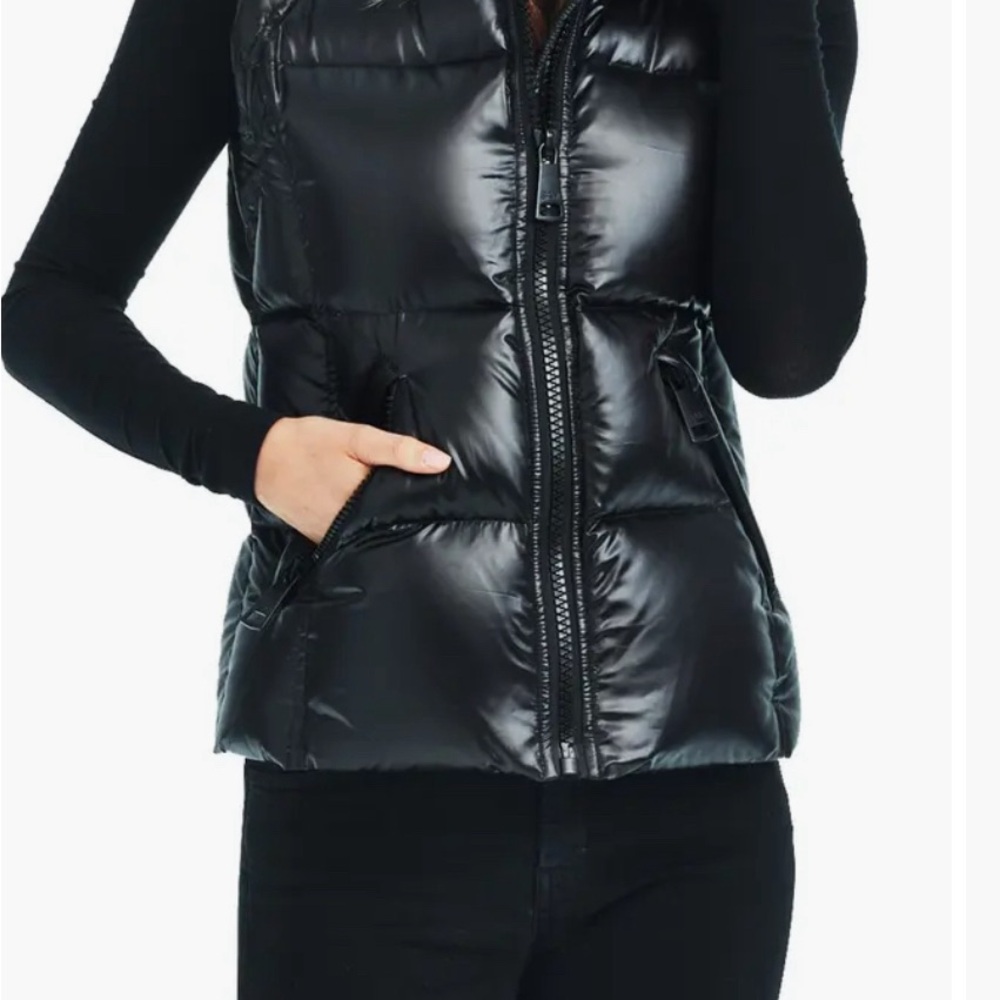 Women's Black Puffer Vest